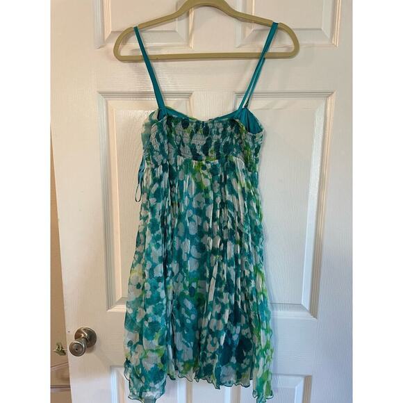 NWT Diane von Furstenberg Silk Knee Length Tent Dress size 4. - Picture 2 of 13